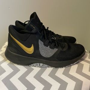 Nike Air Precision 2 Basketball Shoe MENS